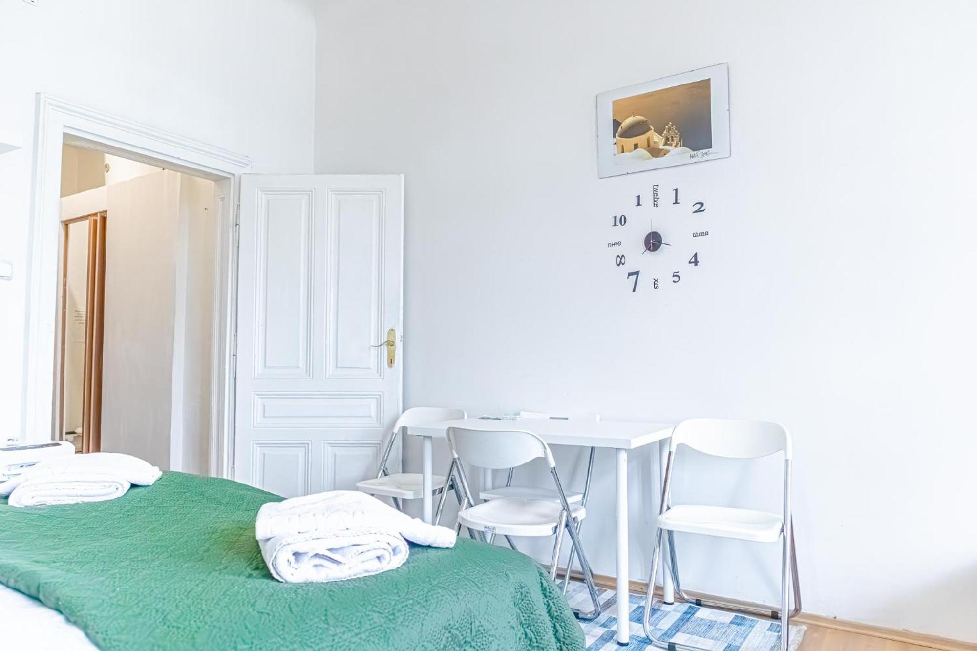 Apartament Homely Near Millenium Tower *